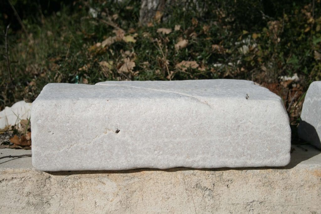 Margelle en pierre naturelle Cèdre Gray