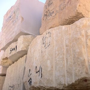 Bloc carrière en Égypte - Pierre d’Égypte - Calcaire dur à l'origine de carrelages en pierre naturelle
