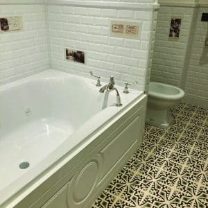 salle de bain en pierre naturelle